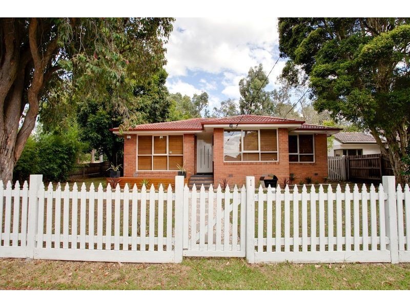1 Paisley Avenue, Boronia VIC 3155