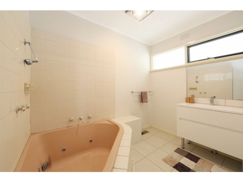 1/4 Janville Street, Boronia VIC 3155