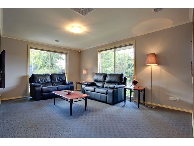 2/12 Pope Avenue, Boronia VIC 3155