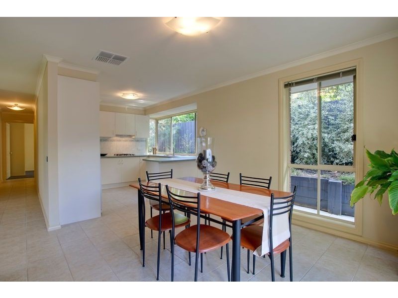 2/12 Pope Avenue, Boronia VIC 3155