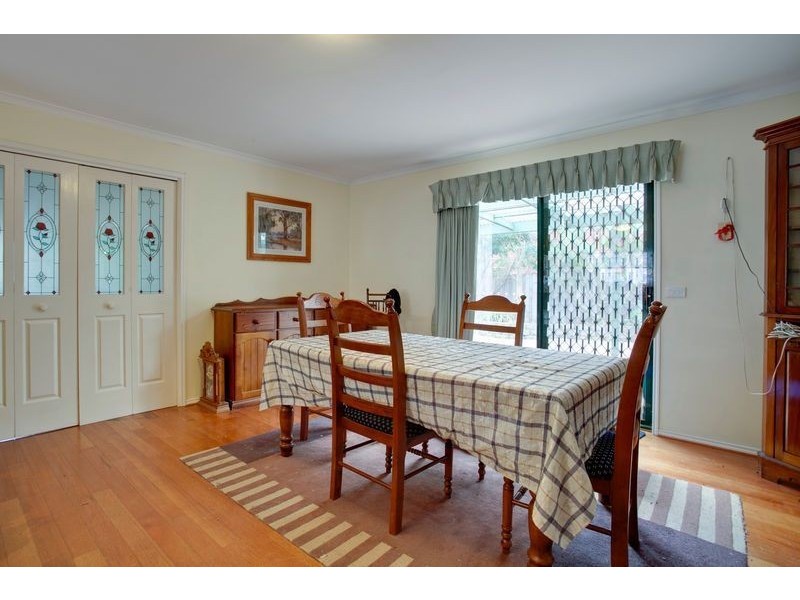 16 Finsbury Close, Rowville VIC 3178