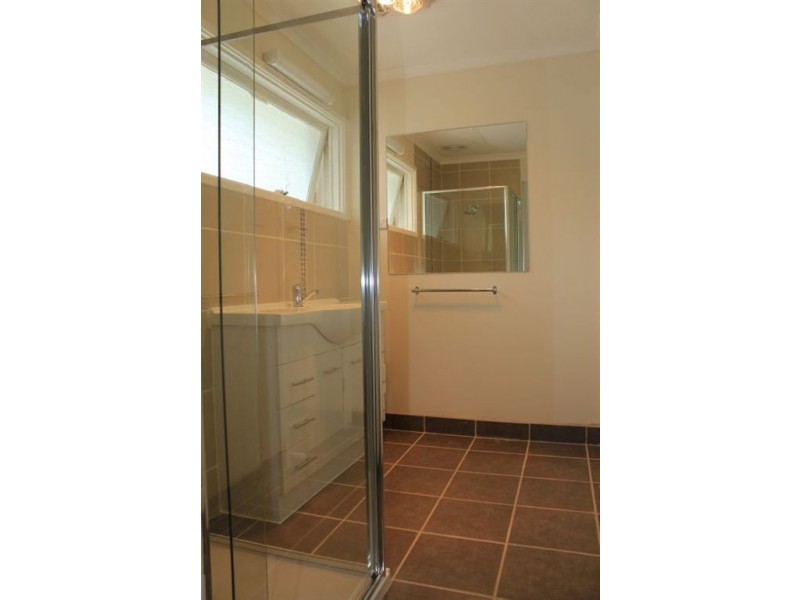 2 Vaughan Road, Ferntree Gully VIC 3156