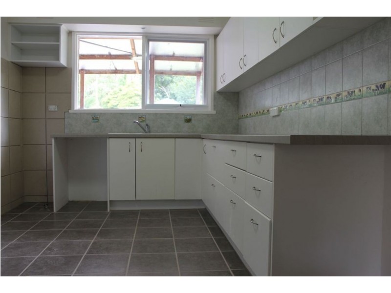 2 Vaughan Road, Ferntree Gully VIC 3156