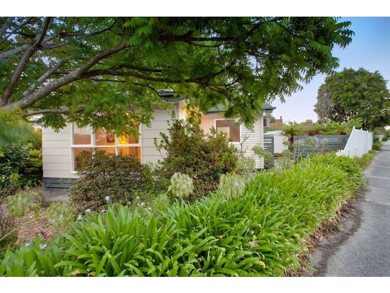 8 Janet Street, Boronia VIC 3155