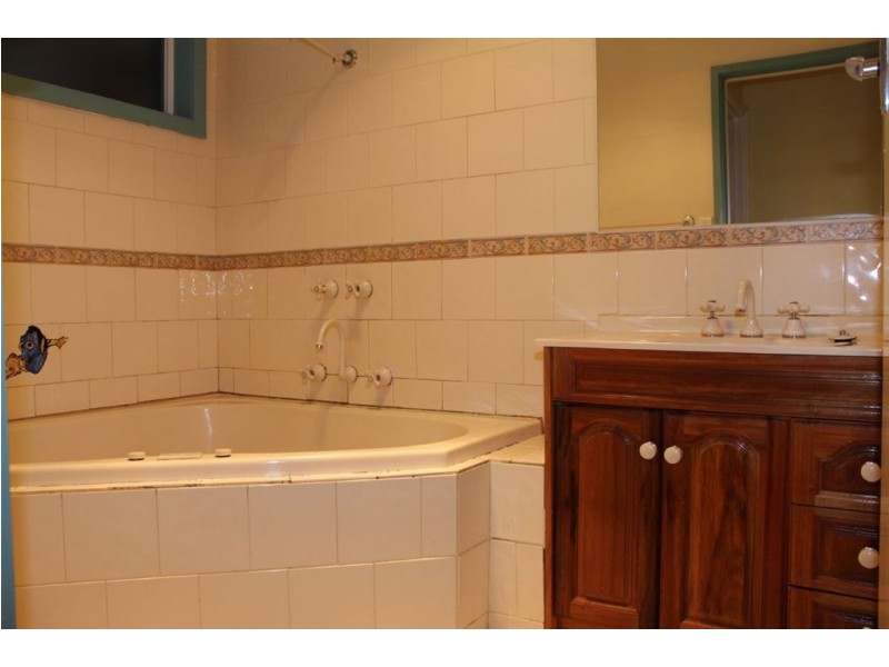 2 Dany Court, Ferntree Gully VIC 3156