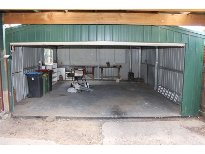 2 Dany Court, Ferntree Gully VIC 3156