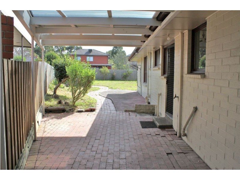7 Monaro Close, Wantirna South VIC 3152
