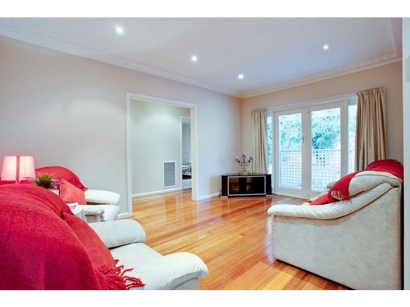 8 Parkview Drive, Ferntree Gully VIC 3156