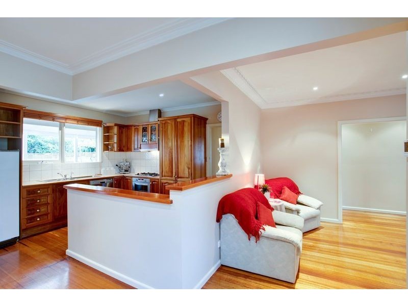 8 Parkview Drive, Ferntree Gully VIC 3156
