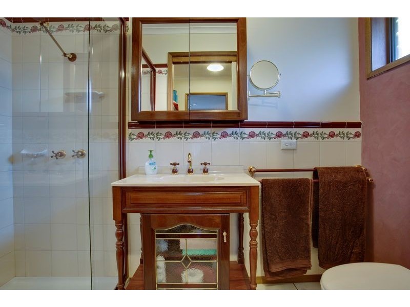 8 McGivern Court, Bayswater North VIC 3153