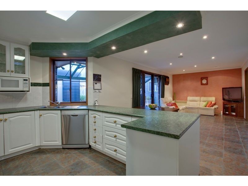 8 McGivern Court, Bayswater North VIC 3153