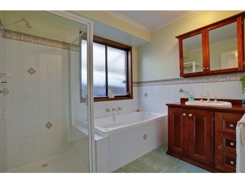 8 McGivern Court, Bayswater North VIC 3153