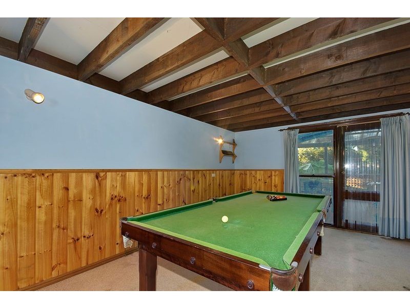 16 Carnarvon Avenue, The Basin VIC 3154
