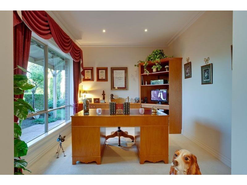 27 Sunset Drive, Kilsyth South VIC 3137