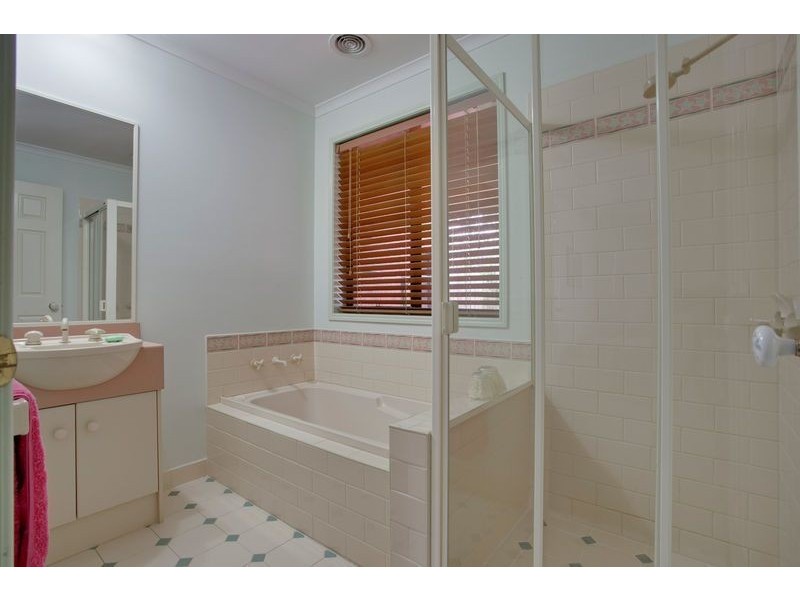 2/4 Park Crescent, Boronia VIC 3155