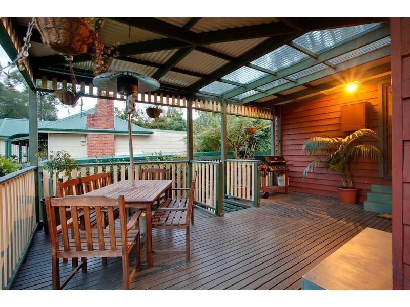 302 Forest Road, The Basin VIC 3154