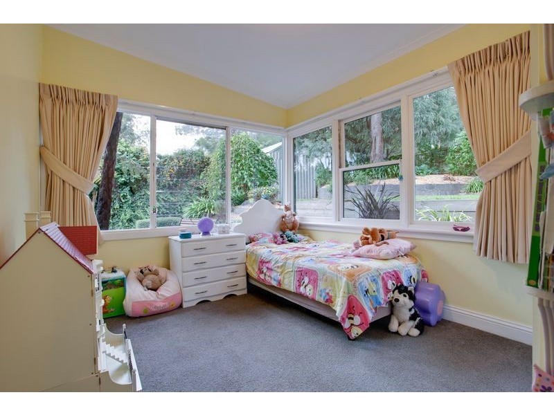 302 Forest Road, The Basin VIC 3154