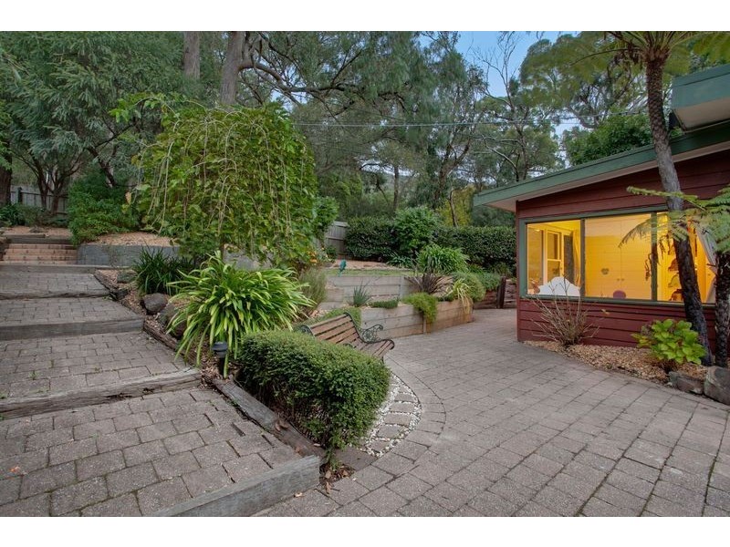 302 Forest Road, The Basin VIC 3154