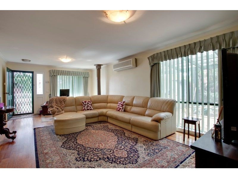 16 Finsbury Close, Rowville VIC 3178