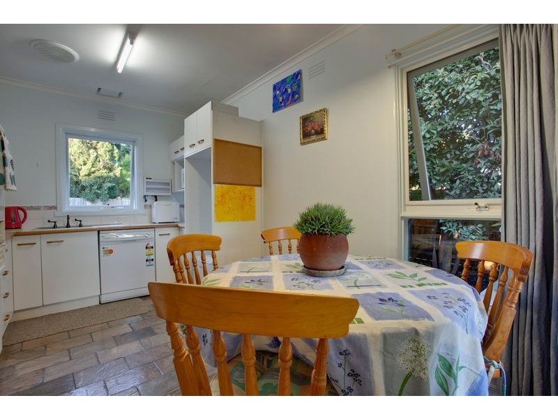 2 Park Boulevard, Ferntree Gully VIC 3156
