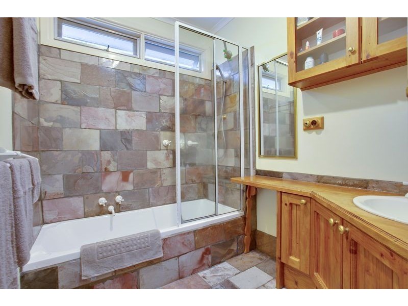 2 Park Boulevard, Ferntree Gully VIC 3156