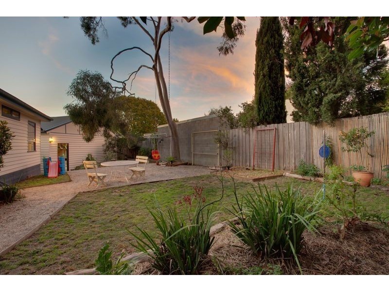 2 Park Boulevard, Ferntree Gully VIC 3156