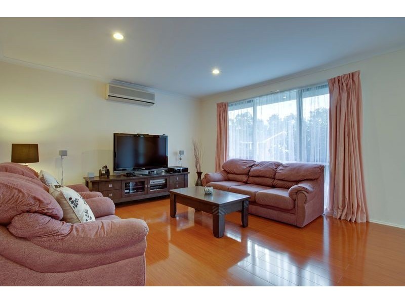 12 Calmsden Street, Kilsyth South VIC 3137