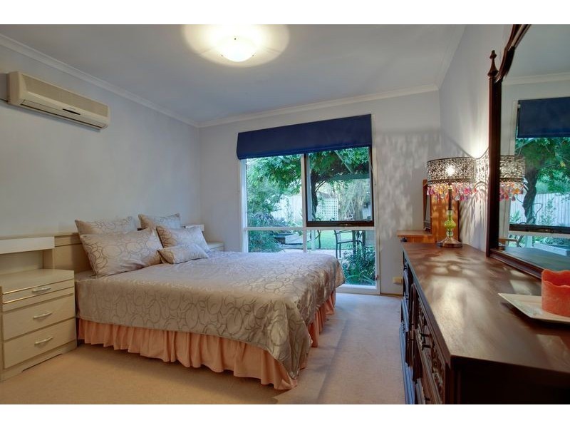 12 Calmsden Street, Kilsyth South VIC 3137