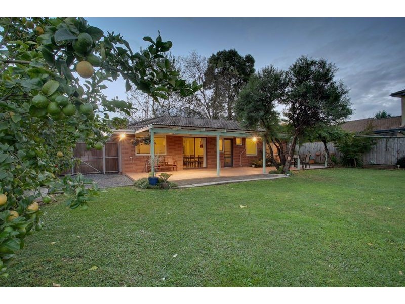 12 Calmsden Street, Kilsyth South VIC 3137