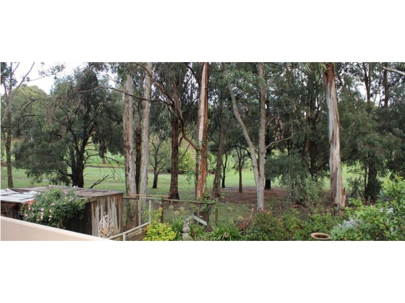 135 Rolling Hills Road, Chirnside Park VIC 3116