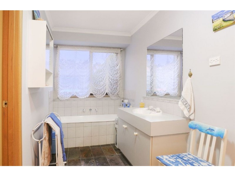 14 Rowland Court, Ferntree Gully VIC 3156