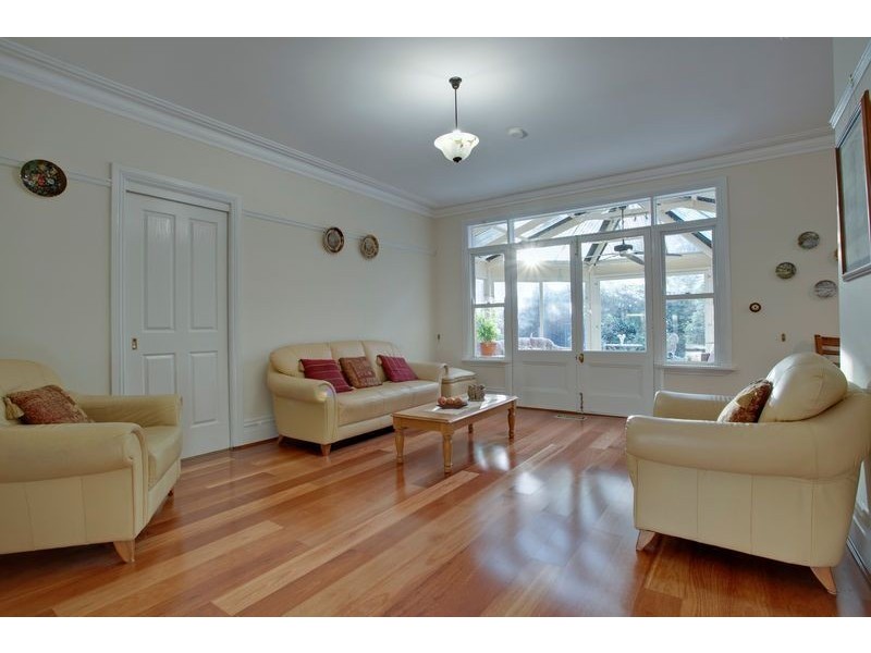 17 Clarkedale Rise, Kilsyth South VIC 3137