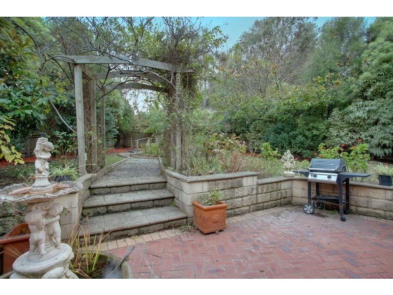 17 Clarkedale Rise, Kilsyth South VIC 3137