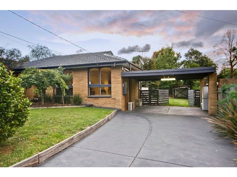 8 Treetop Drive, Kilsyth VIC 3137