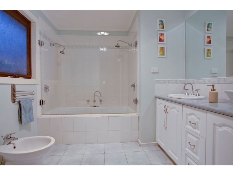 16 Gerratts Avenue, Upwey VIC 3158