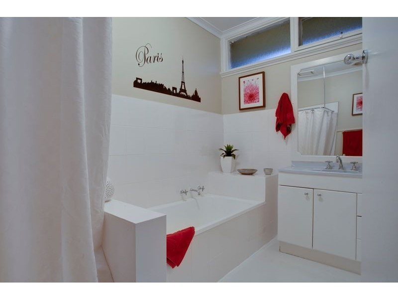 17 Laurel Avenue, Boronia VIC 3155