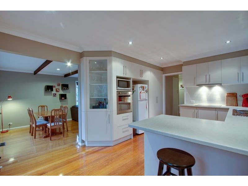 4 Cumberland Avenue, Bayswater VIC 3153