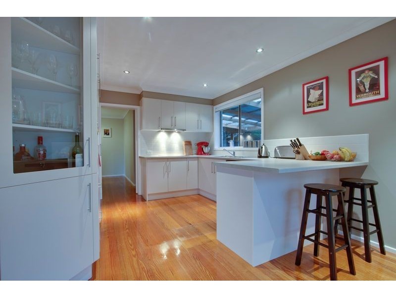 4 Cumberland Avenue, Bayswater VIC 3153