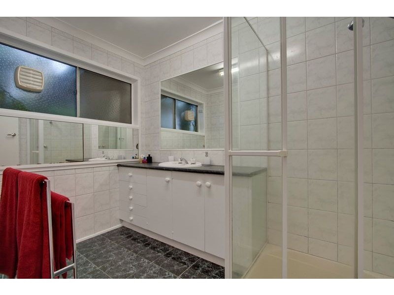 4 Cumberland Avenue, Bayswater VIC 3153