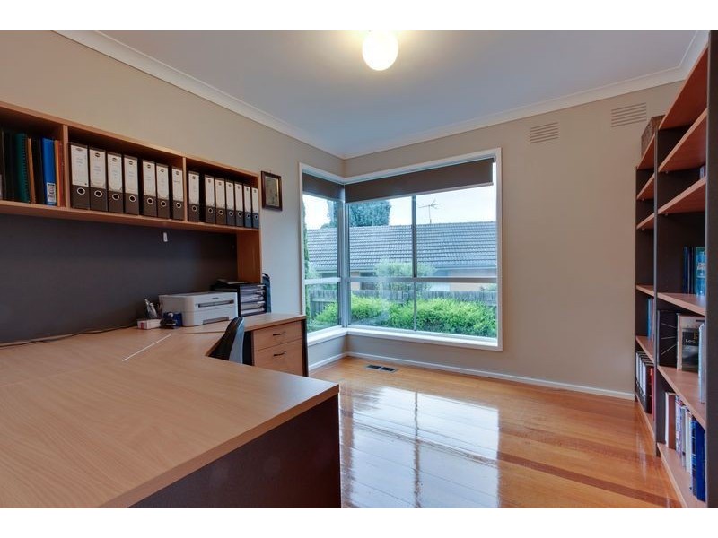 4 Cumberland Avenue, Bayswater VIC 3153