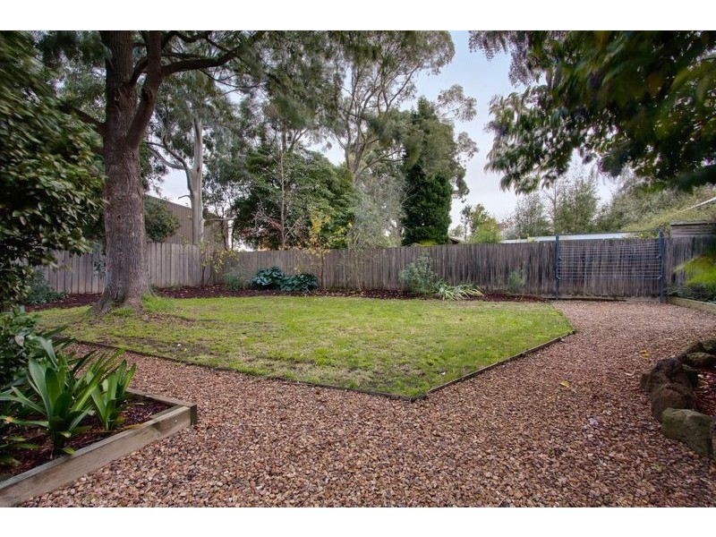 4 Cumberland Avenue, Bayswater VIC 3153