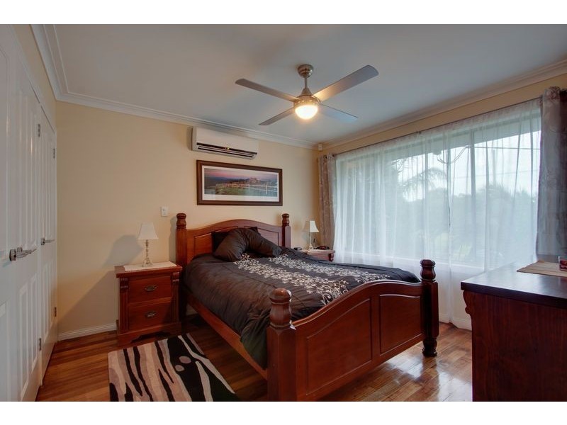 30 Esther Crescent, Mooroolbark VIC 3138