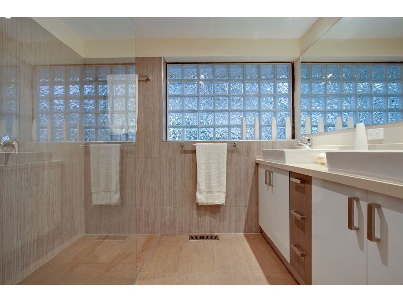 30 Esther Crescent, Mooroolbark VIC 3138