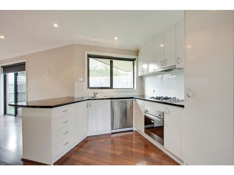 2/21 Riding Way, Ferntree Gully VIC 3156