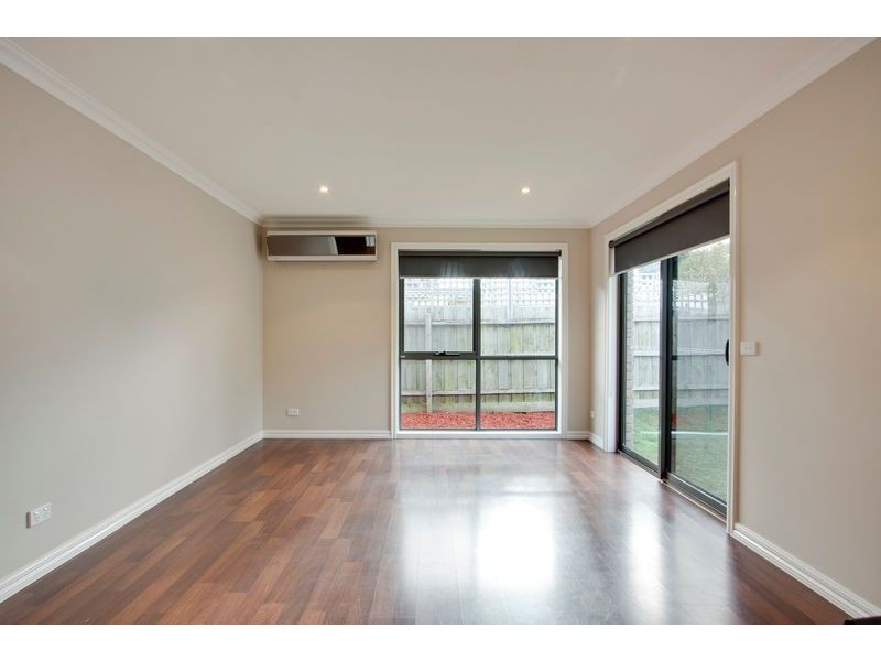 2/21 Riding Way, Ferntree Gully VIC 3156