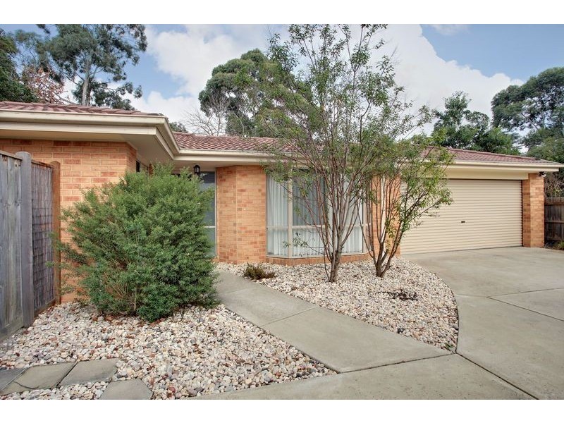 2/10 Sinclair Road, Bayswater VIC 3153