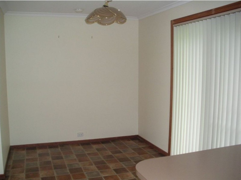 2/18 Moncoe Street, Boronia VIC 3155