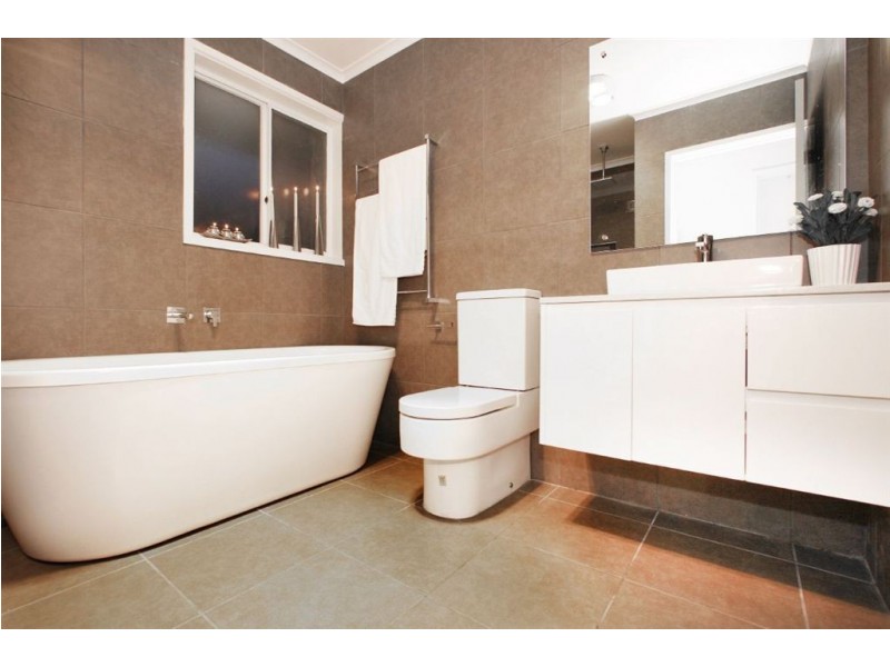 7 St. Andrews Road, Bayswater VIC 3153