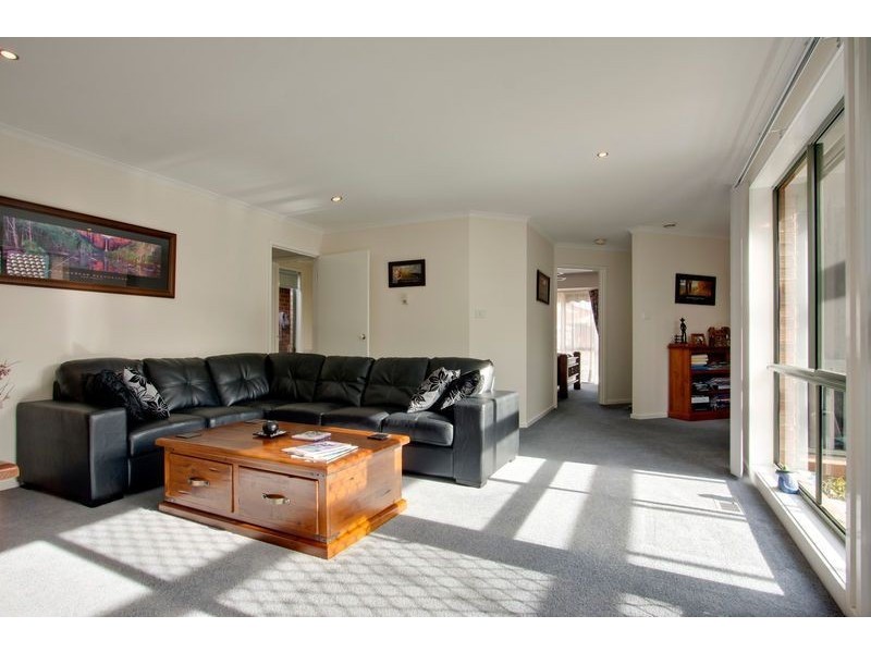 7/12 St Elmo Avenue, Ferntree Gully VIC 3156