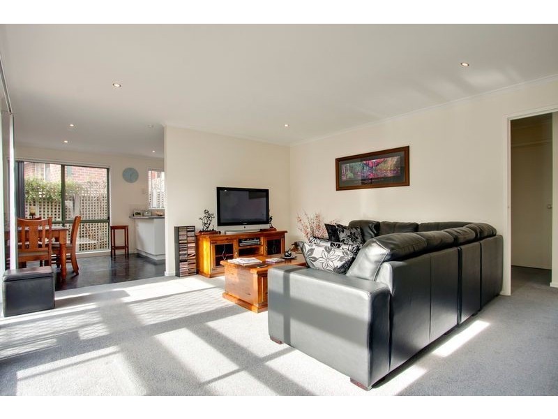 7/12 St Elmo Avenue, Ferntree Gully VIC 3156